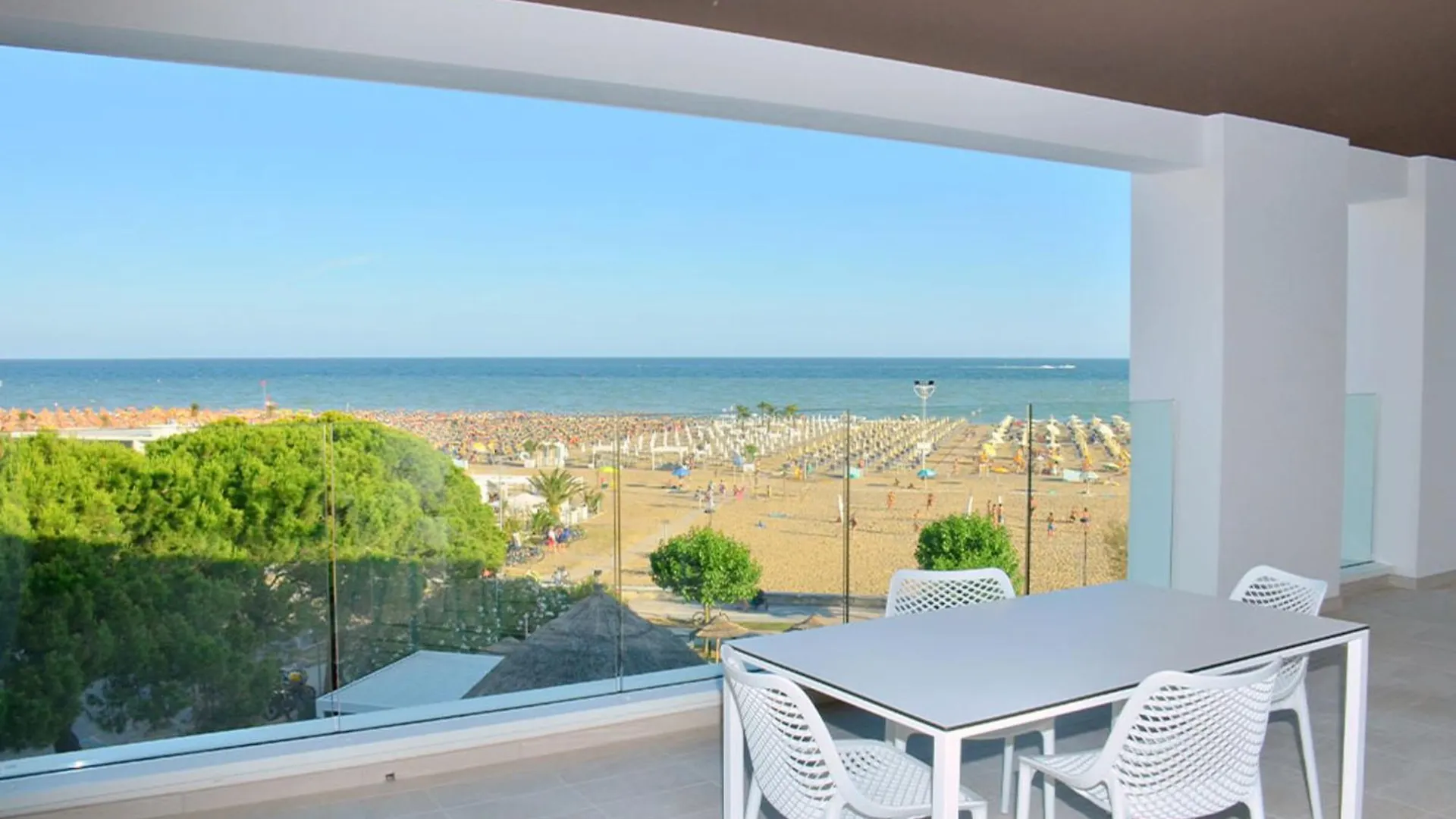 Modern Flat With Amazing View On The Beach Bibione Itálie